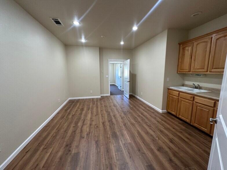 More Photos Of 24400 Old 44 Dr, Millville Flex For Sale