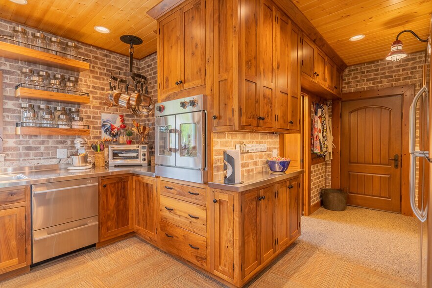 More Photos Of Quartz Lake, Delta Junction Lodge Meeting Hall For Sale