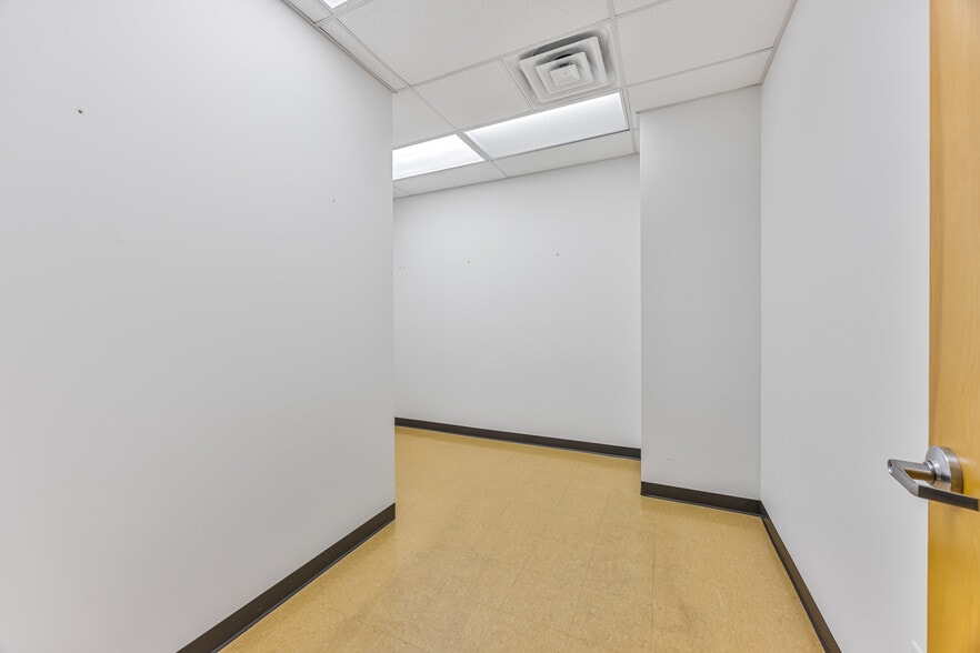 More Photos Of 5500 Murrell Rd, Melbourne Office For Lease