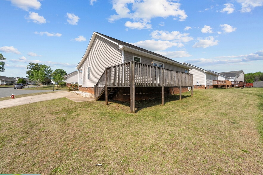 More Photos Of 701 Bob Baxter Dr, Elon Specialty For Sale
