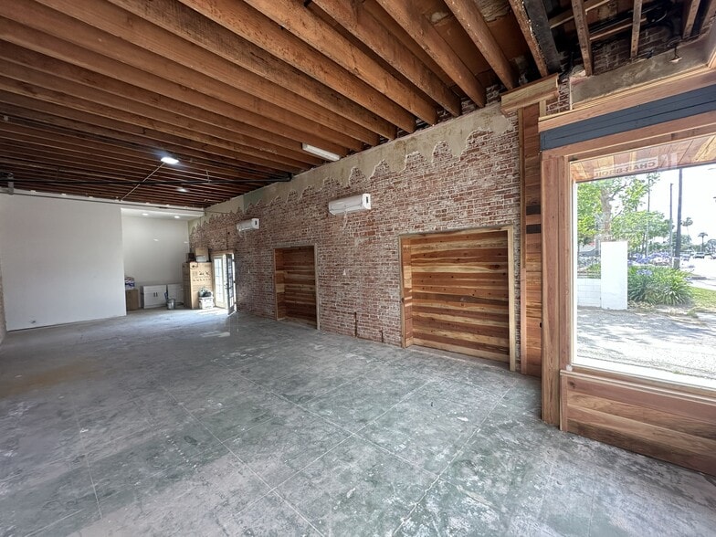 More Photos Of 604-606 W Lincoln Ave, Anaheim Storefront Retail Residential For Lease