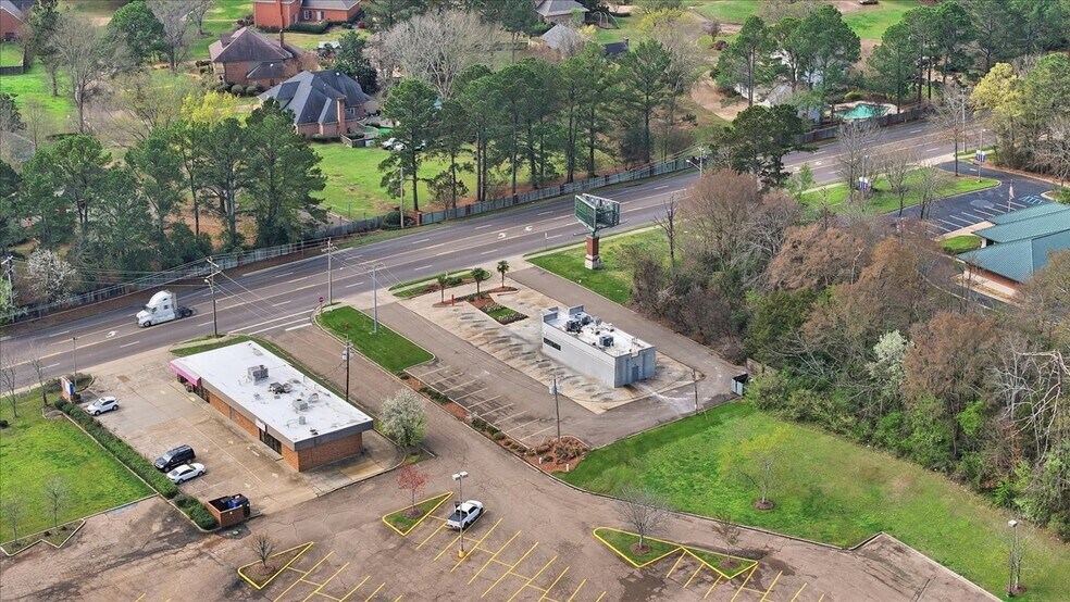 More Photos Of 1900 E County Line Rd, Ridgeland Fast Food For Sale