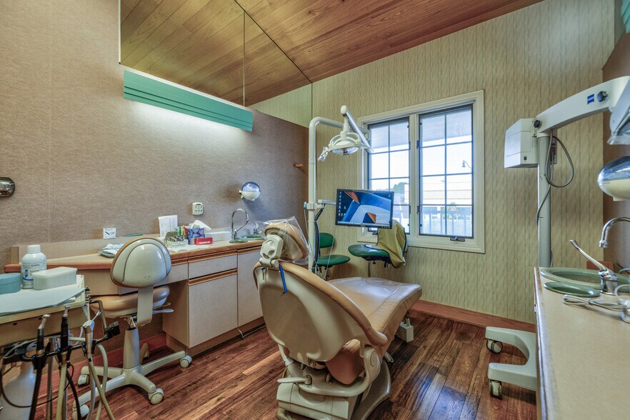 More Photos Of 16336 Whittier Blvd, Whittier Medical For Sale