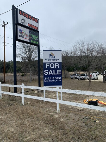 More Photos Of 10151 State Highway 16 S, Pipe Creek Office Residential For Sale