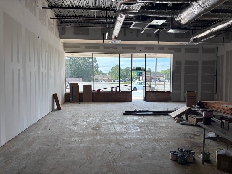 More Photos Of 1234-1246 Us Highway 70 SW, Hickory Unknown For Lease