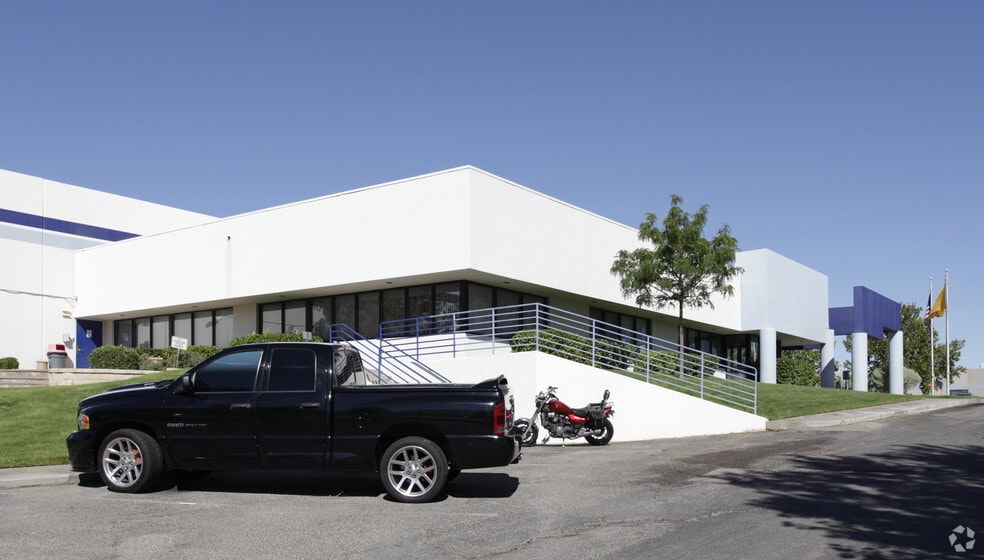 More Photos Of 590 Laser Rd NE, Rio Rancho Manufacturing For Lease