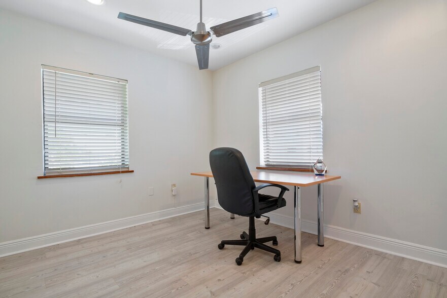 More Photos Of 875 NE 79th St, Miami Loft Creative Space For Lease