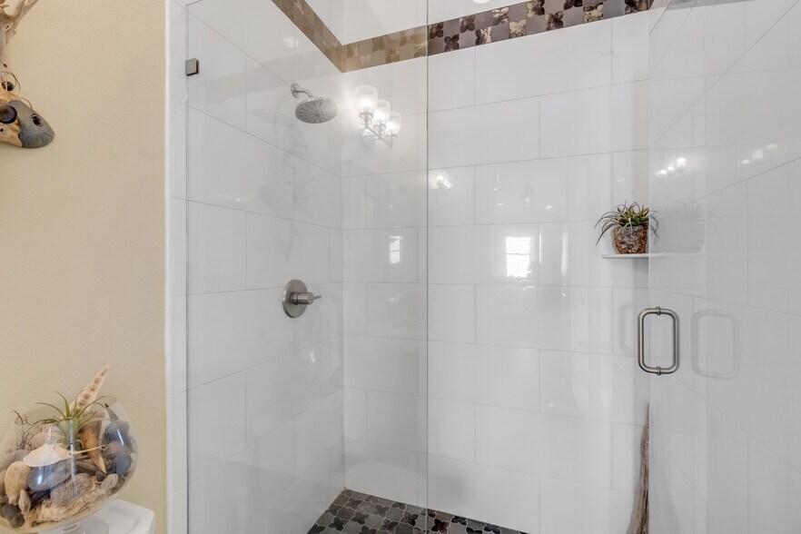 More Photos Of 136 Julia St, New Smyrna Beach Flex For Sale
