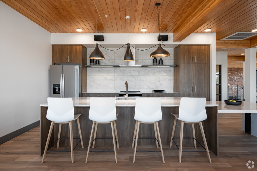 More Photos Of 109 S Division St, Auburn Apartments For Lease