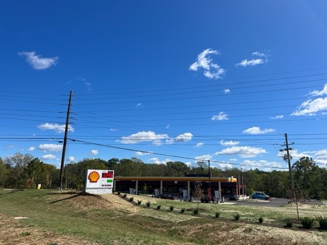 More Photos Of 6101 Fegenbush Ln, Louisville Convenience Store For Lease