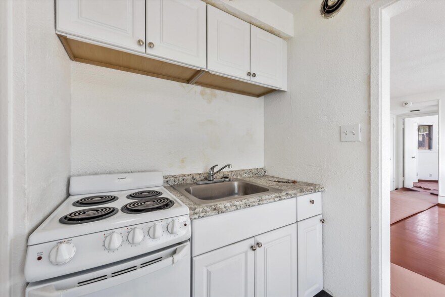 More Photos Of 6033 Foothill Blvd, Oakland Apartments For Sale