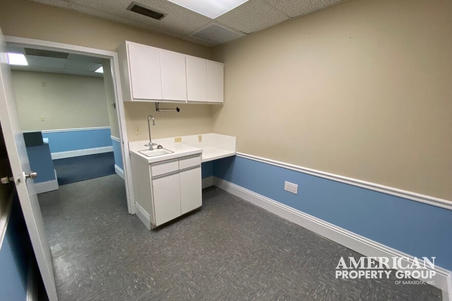 More Photos Of 201 4th Ave, Bradenton Medical For Lease