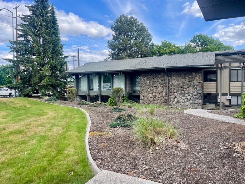 More Photos Of 909 N Pines Rd, Spokane Valley Office For Lease