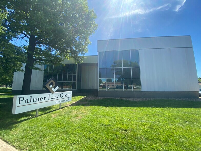 More Photos Of 2348 SW Topeka, Topeka Office For Lease
