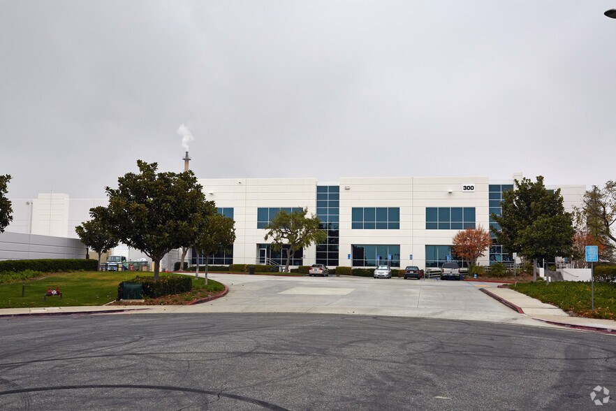 More Photos Of 350 Westmont Dr, San Pedro Distribution For Lease
