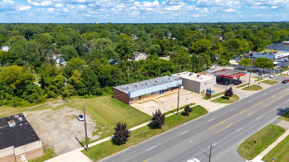 More Photos Of 25436-25472 Van Born Rd, Dearborn Heights Unknown For Lease