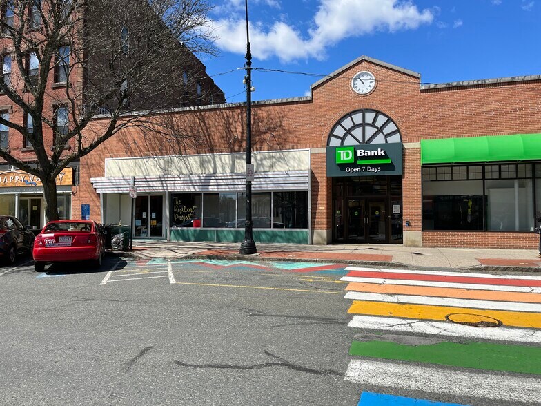 More Photos Of 175 Main St, Northampton Freestanding For Lease