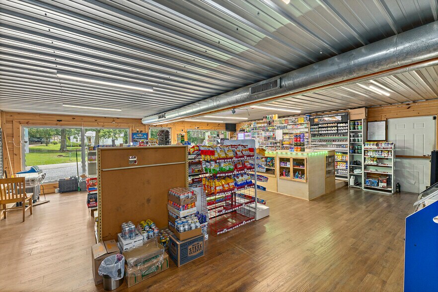 More Photos Of 6279 Blue Springs Pky, Mosheim Freestanding For Sale