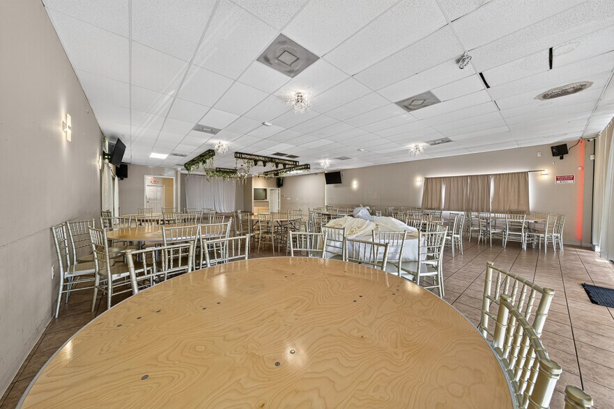 More Photos Of 6920 Cook Rd, Houston General Retail For Lease