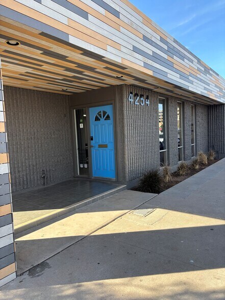 More Photos Of 4252-4254 N Brown Ave, Scottsdale Office For Lease