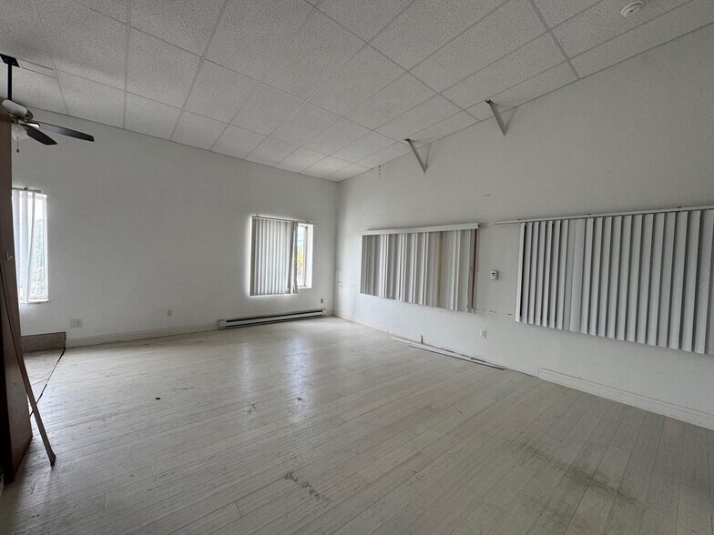 More Photos Of 2430 NY-32, Cornwall Township Showroom For Lease