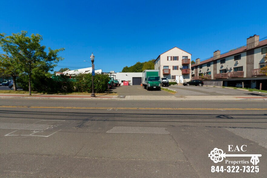 More Photos Of 20 Crescent St, Stamford Warehouse For Lease