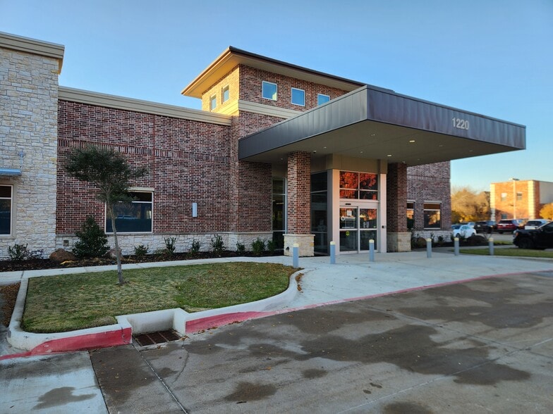 More Photos Of 1220 Keller Pky, Keller Healthcare For Sale