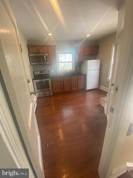 More Photos Of 841 Edge Hill Rd, Glenside Apartments For Sale