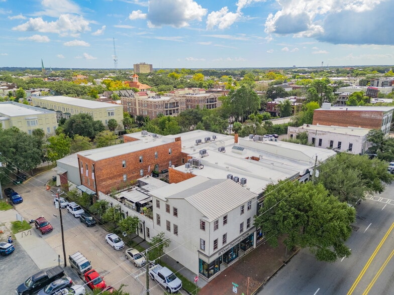 More Photos Of 410 W Jones St, Savannah Office For Lease