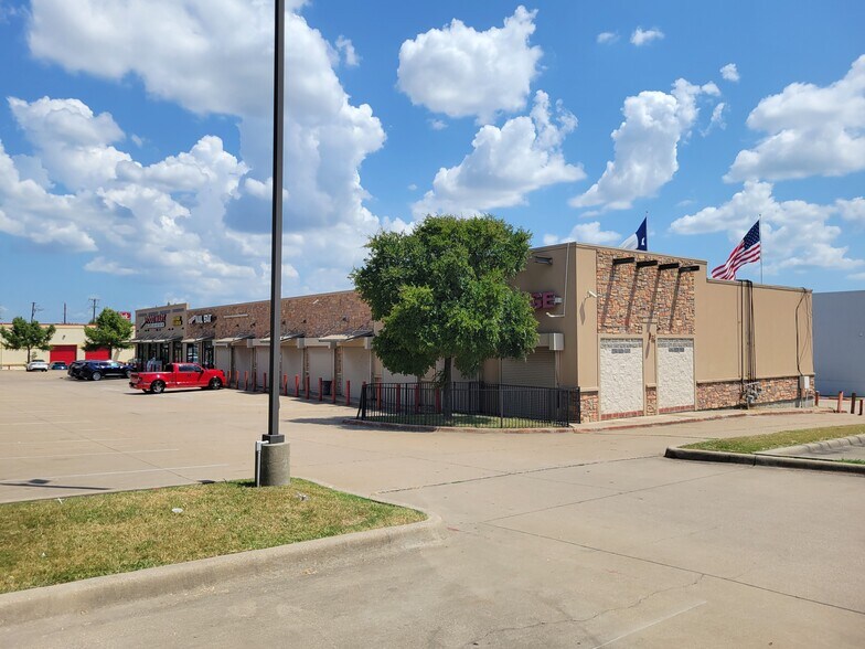 More Photos Of 8438 Old Hickory Trl, Dallas Unknown For Lease