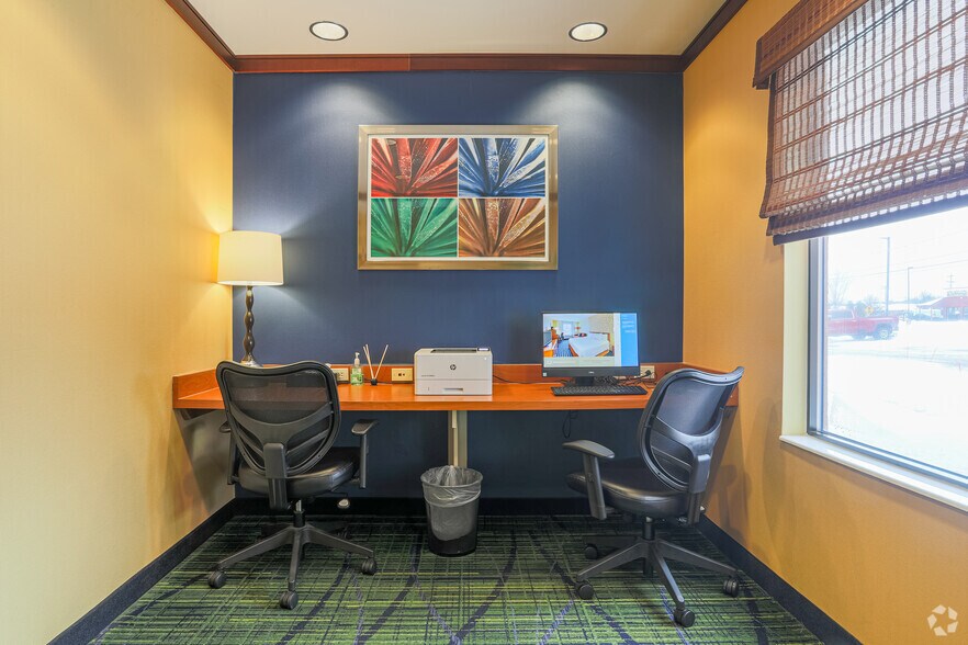 More Photos Of 1520 Mount Garfield Rd, Norton Shores Hotel For Sale