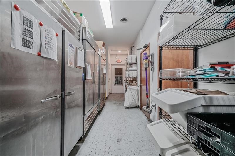 More Photos Of 3058 Washington Pike, Bridgeville Restaurant For Sale