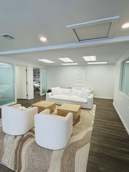 More Photos Of 220 Newport Center Dr, Newport Beach Office For Lease
