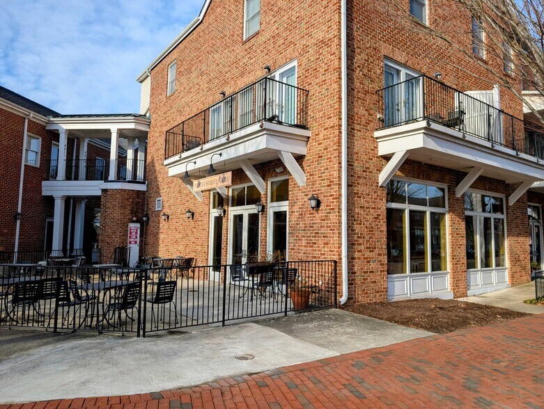 More Photos Of 5101 Center St, Williamsburg Restaurant For Sale