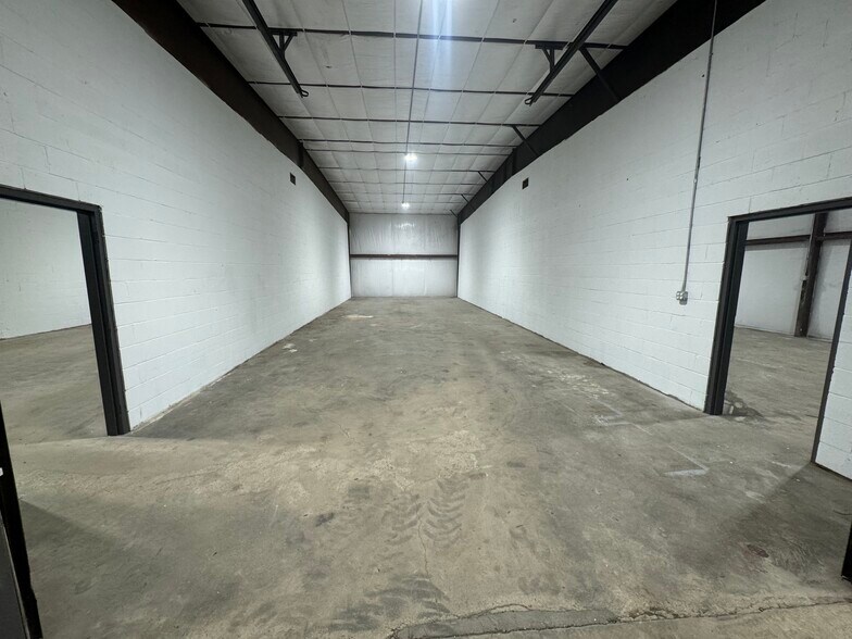 More Photos Of 4315 Gibson Dr, Tipp City Warehouse For Lease