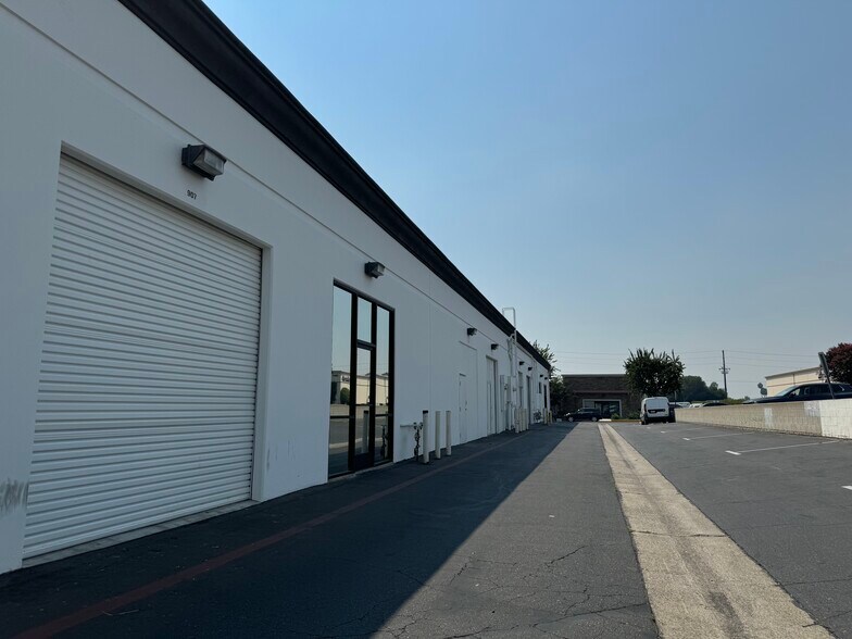 More Photos Of 25800 Jeronimo Rd, Mission Viejo Unknown For Lease