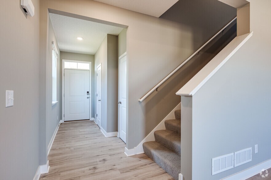 More Photos Of 9713 95th Pl, Maple Grove Apartments For Sale