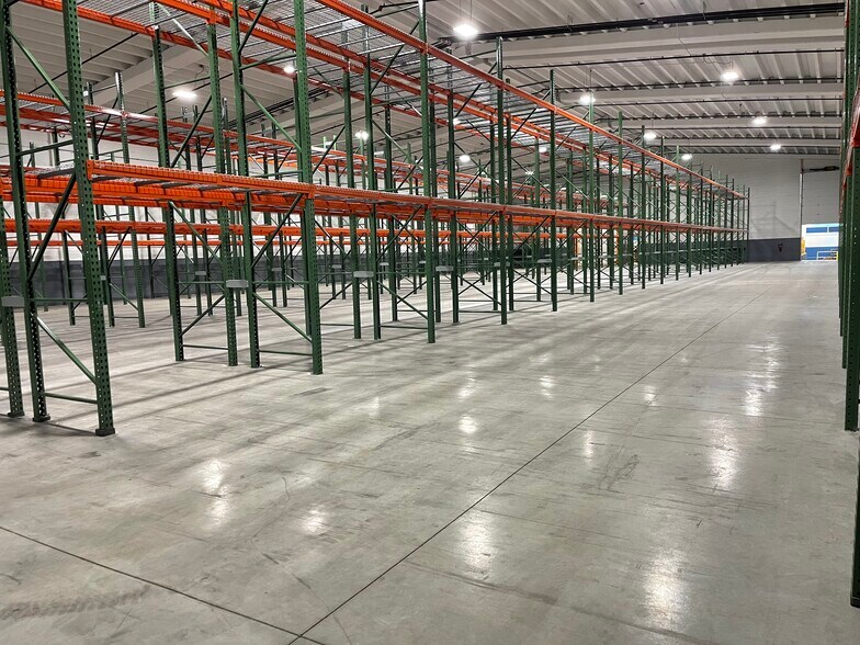 More Photos Of 53 Ayer Rd, Littleton Warehouse For Lease