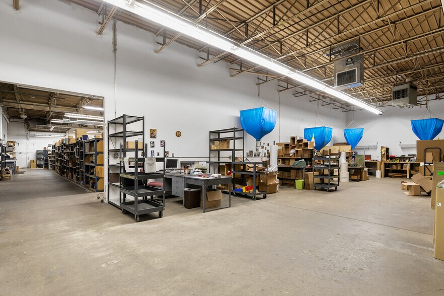 More Photos Of 976 W Minnehaha Ave, Saint Paul Warehouse For Sale