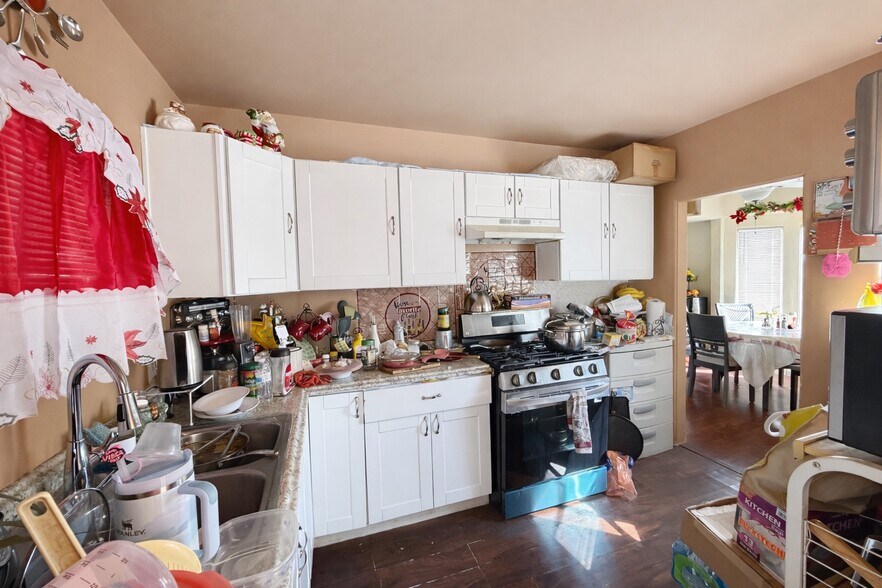 More Photos Of 1737 N Waterman Ave, San Bernardino Office For Sale