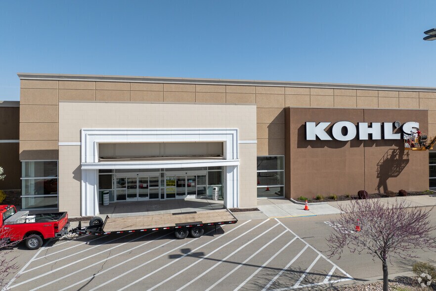 More Photos Of 13319 S 3600, Riverton Freestanding For Lease