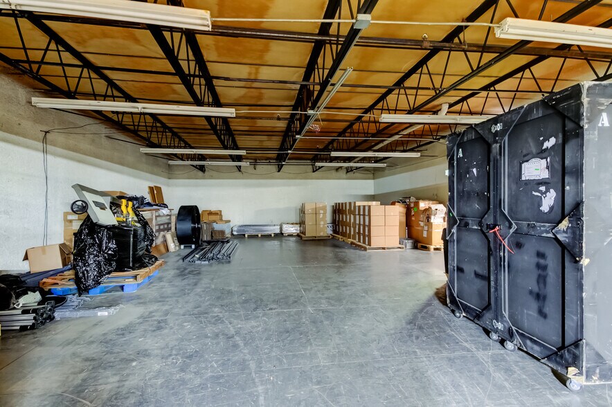 More Photos Of 6801 N 54th St, Tampa Warehouse For Sale