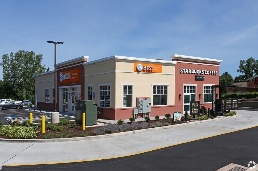 More Photos Of 135 Talcottville Rd, Vernon Rockville Freestanding For Lease