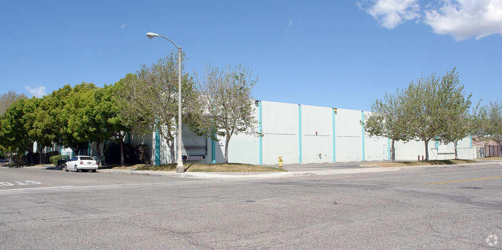 More Photos Of 444 Athol St, San Bernardino Warehouse For Sale