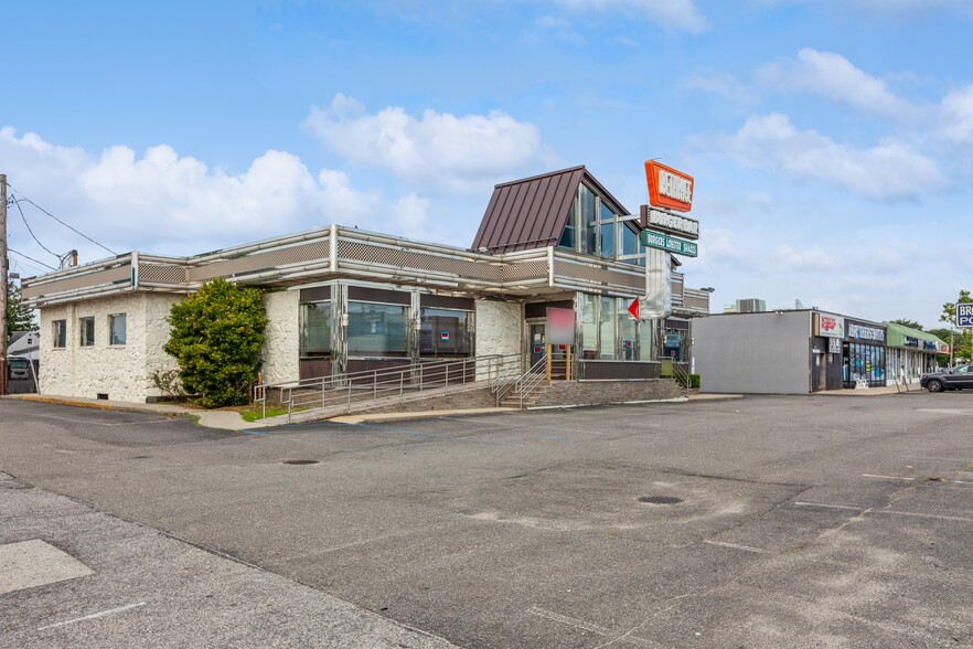 More Photos Of 4011 Hempstead Tpke, Bethpage Restaurant For Sale