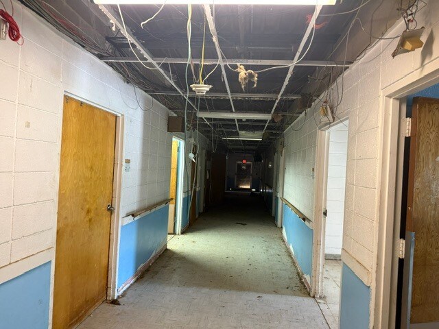 More Photos Of 111 13th Ave NW, Ardmore Skilled Nursing Facility For Sale