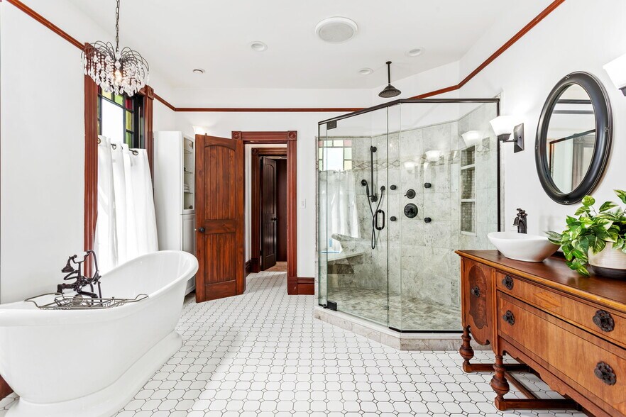 More Photos Of 236-238 West Liberty st, Medina Office For Sale