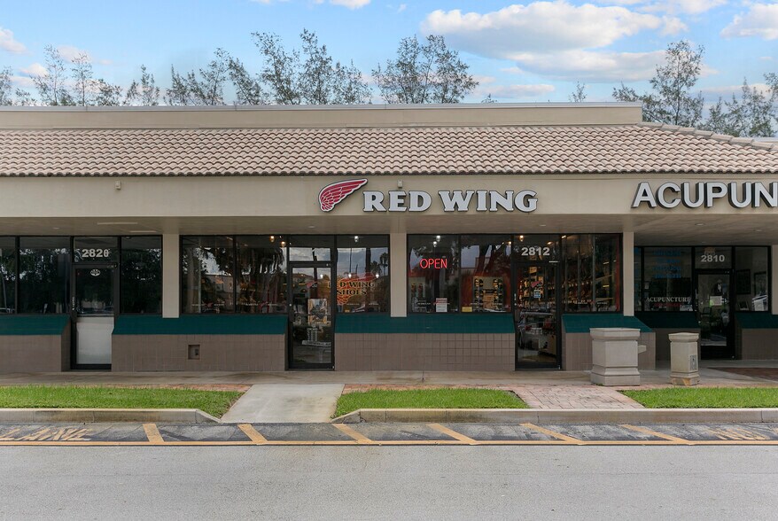 Primary Photo Of 2750-2784 N University Dr, Sunrise Unknown For Lease