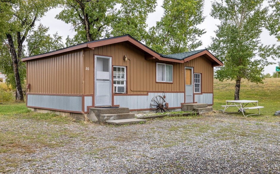 Primary Photo Of 1702 State St, Meeteetse Trailer Camper Park For Sale