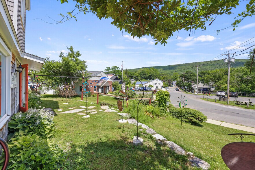 More Photos Of 8 Center St, West Stockbridge Restaurant For Sale